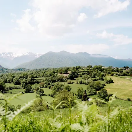 Pour 18 Personnes Dans Les Pyrénées