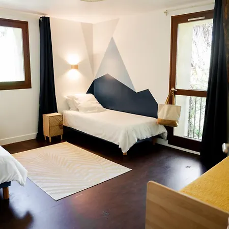 Pour 18 Personnes Dans Les Pyrénées